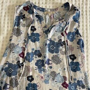 LOFT Floral Sleeves Top ✨🌸